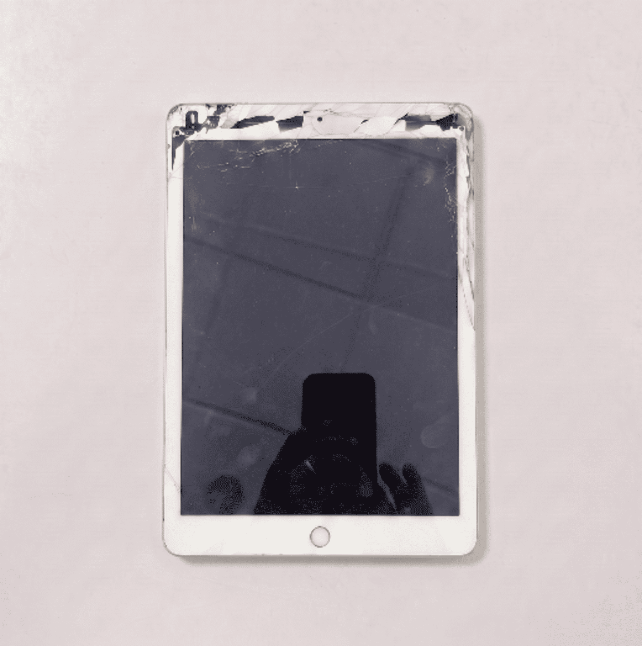 iPad pantalla rota antes de reparar — Rapidfix Granada